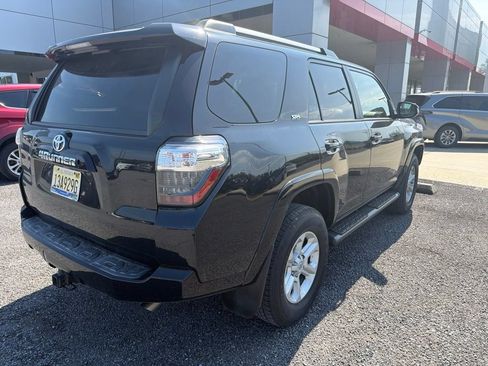 Used 2019 Toyota 4Runner SR5 Premium AWD/4WD image 7