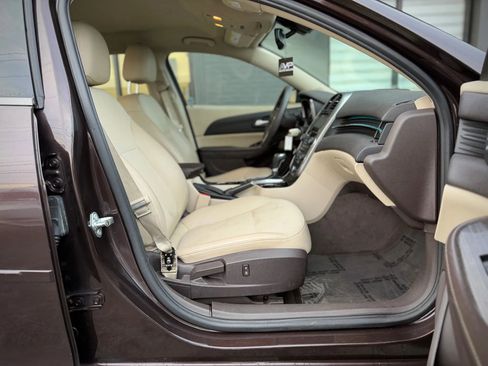 Used 2015 Chevrolet Malibu LT w/ Power Convenience Package image 18