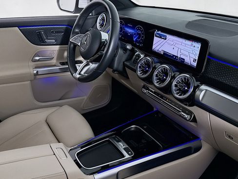 Certified 2024 Mercedes-Benz EQB 250+ image 17