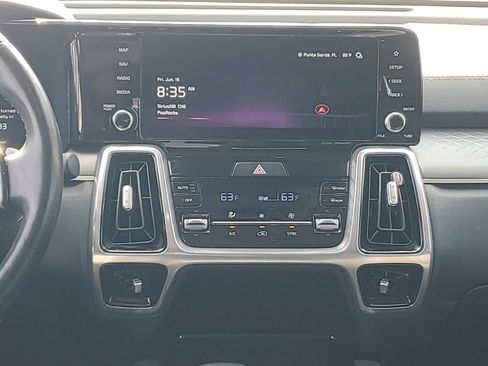 Used 2023 Kia Sorento SX AWD/4WD image 15