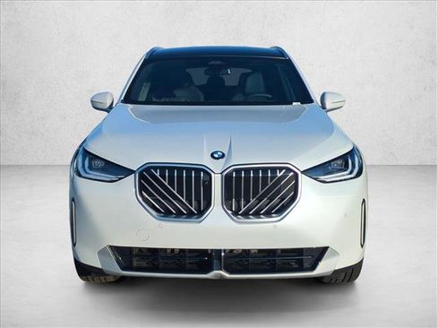 Certified 2025 BMW X3 xDrive30i w/ Premium Package AWD/4WD image 2
