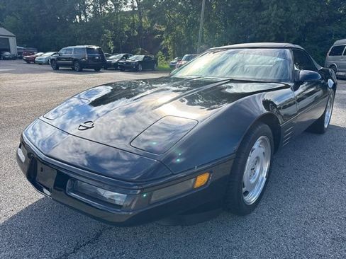 Used 1992 Chevrolet Corvette Convertible image 2