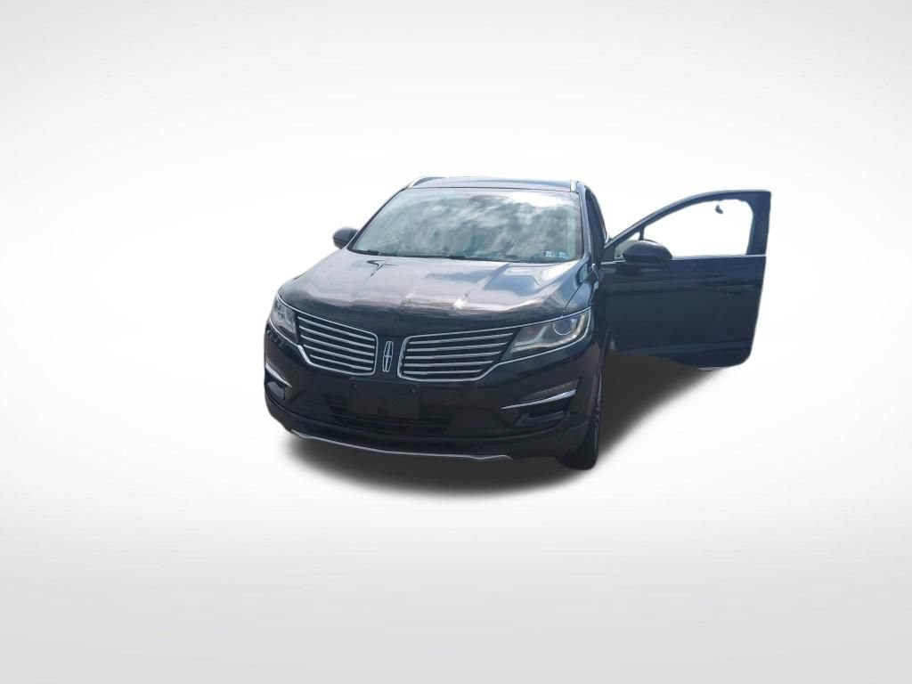 Used 2017 Lincoln MKC Reserve w/ Lincoln MKC Climate Package AWD/4WD image 2