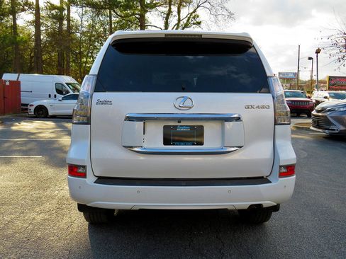 Used 2016 Lexus GX 460 w/ Premium Package image 8