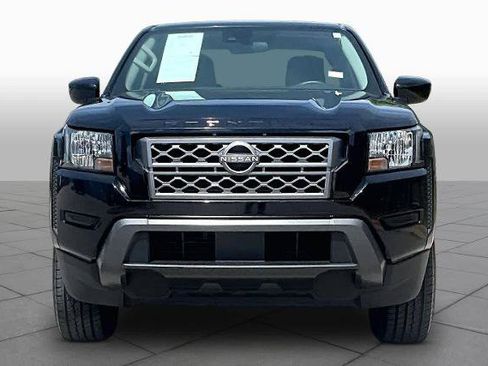 Certified 2022 Nissan Frontier SV w/ Technology Package RWD image 4