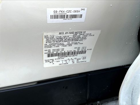 Used 2012 Ford Taurus SE FWD image 19