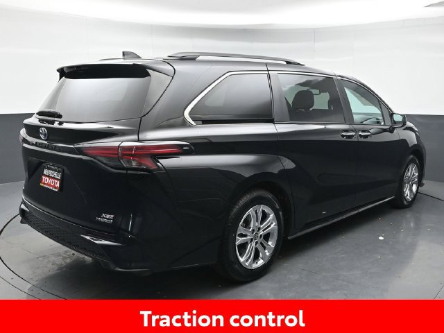 Certified 2023 Toyota Sienna XSE w/ XSE Plus Package AWD/4WD image 7