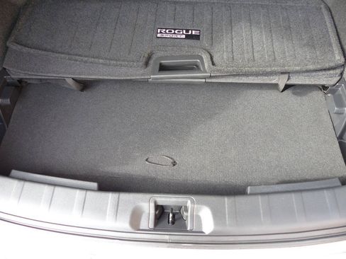 Used 2021 Nissan Rogue Sport SV FWD image 38