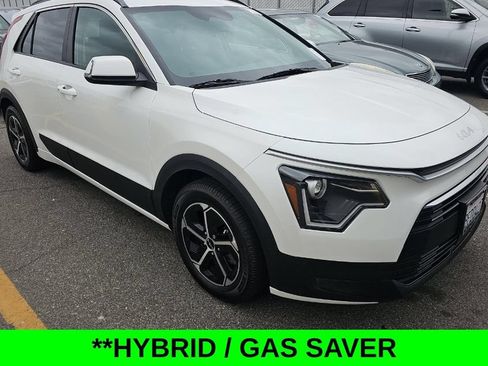 Used 2023 Kia Niro EX FWD image 5