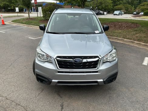 Used 2018 Subaru Forester 2.5i AWD/4WD image 3