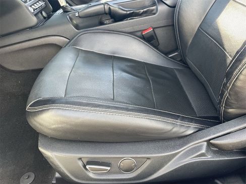 Used 2019 Ford Mustang Premium image 19
