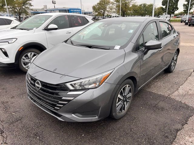 Used 2025 Nissan Versa SV FWD image 3