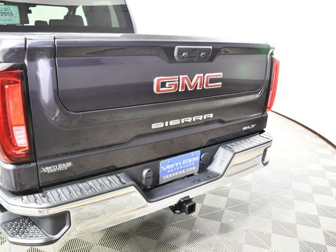 Used 2025 GMC Sierra 1500 SLT AWD/4WD image 15