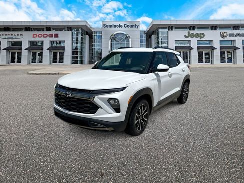 Used 2024 Chevrolet TrailBlazer ACTIV w/ Convenience Package FWD image 4