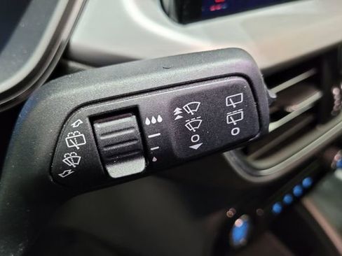 Used 2025 Ford Escape Platinum image 41