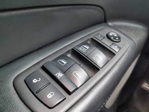 Used 2021 Jeep Grand Cherokee Limited w/ Luxury Group II AWD/4WD image 27
