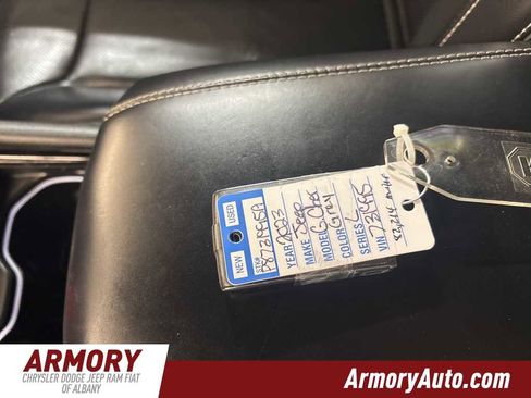 Used 2023 Jeep Grand Cherokee L Overland image 23