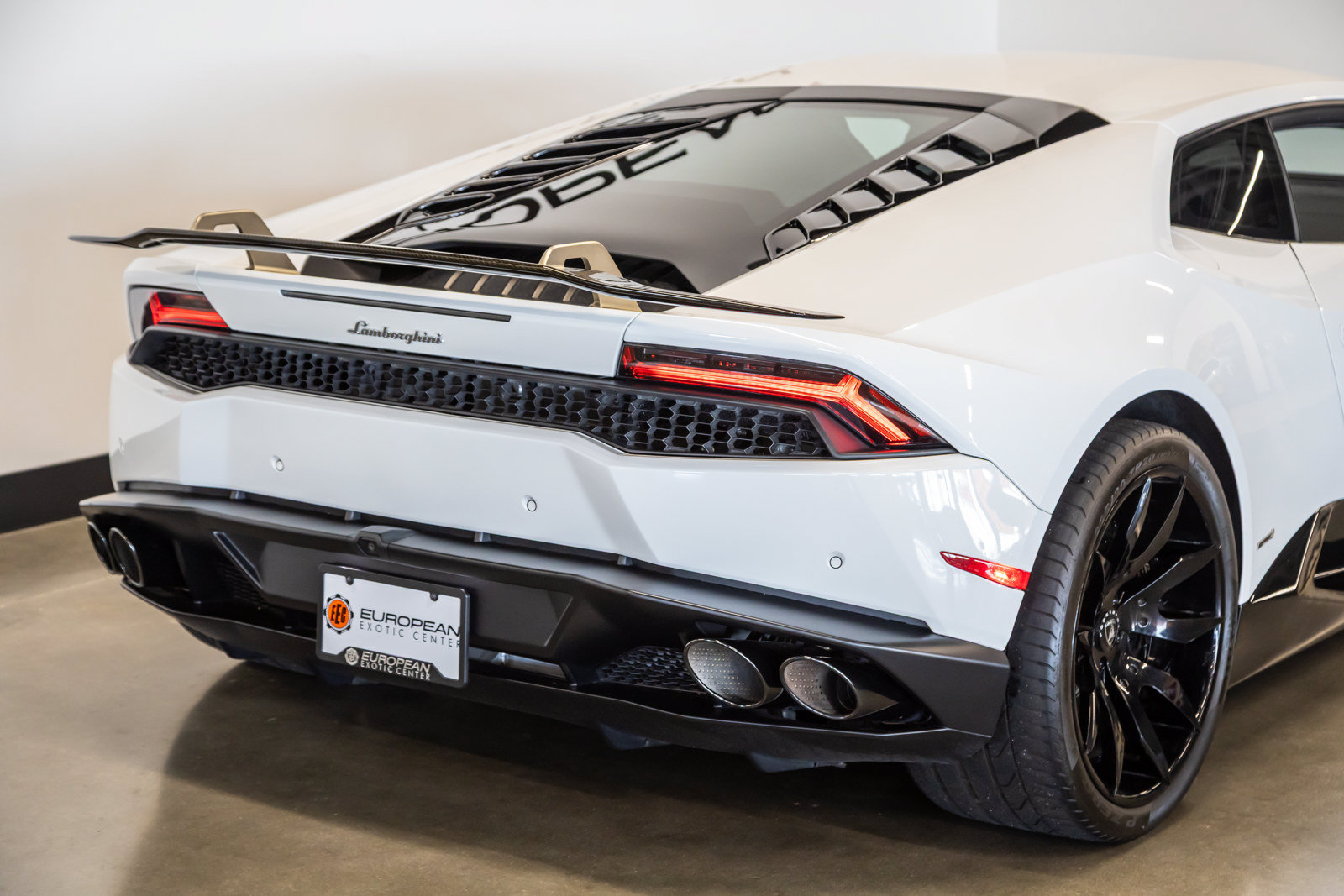 Used 2015 Lamborghini Huracan LP 610-4 AWD/4WD image 17