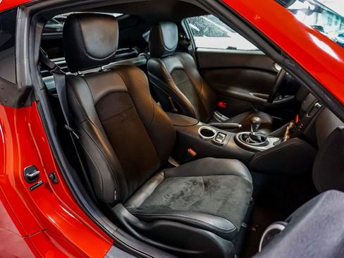 Used 2010 Nissan 370Z Touring image 60