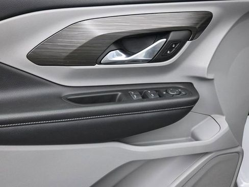 Used 2022 GMC Terrain SLE w/ LPO, Floor Liner Package image 13