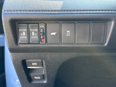 Used 2025 Honda Odyssey Sport-L image 14