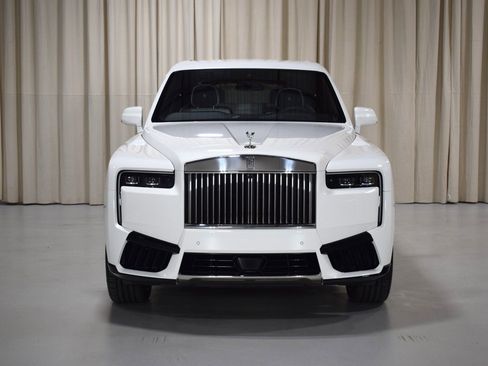 New 2026 Rolls-Royce Cullinan AWD/4WD image 8