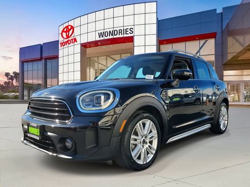 Used 2022 MINI Cooper Countryman image 2