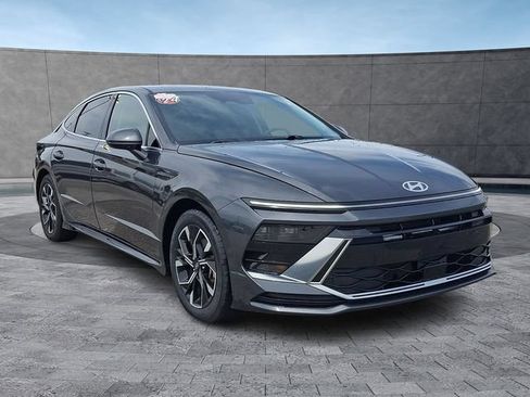 Certified 2024 Hyundai Sonata SEL AWD/4WD image 2