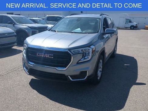 Used 2023 GMC Terrain SLE w/ Driver Convenience Package AWD/4WD image 12