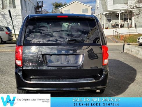 Used 2019 Dodge Grand Caravan SE w/ UConnect Hands-Free Group image 5