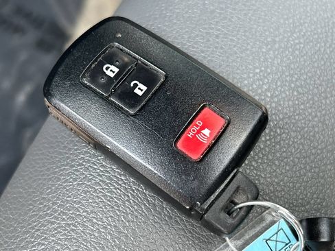 Used 2020 Toyota 4Runner SR5 Premium w/ Moonroof Package AWD/4WD image 31