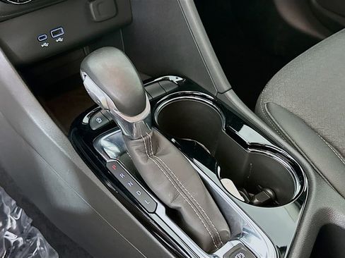 Used 2025 Buick Encore GX Preferred AWD/4WD image 22