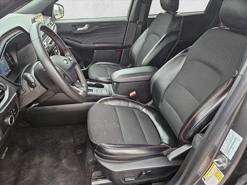 Used 2025 Ford Escape ST-Line FWD image 15