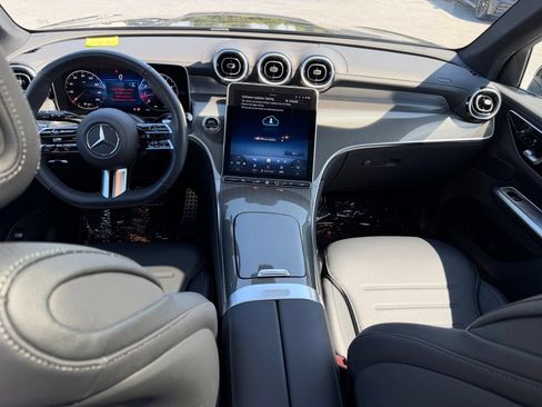 Used 2026 Mercedes-Benz GLC 300 4MATIC image 18