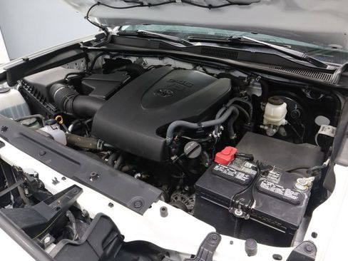 Used 2023 Toyota Tacoma SR AWD/4WD image 12