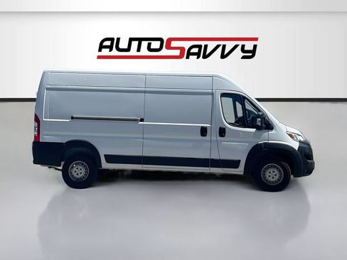 Used 2024 RAM ProMaster 2500 w/ Convenience Group FWD image 8