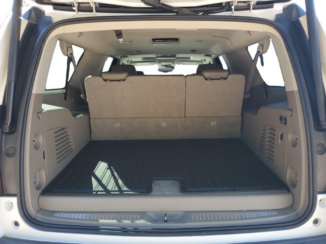 Used 2018 Chevrolet Suburban Premier RWD image 39