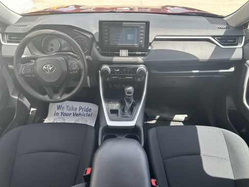 Used 2019 Toyota RAV4 LE AWD/4WD image 18
