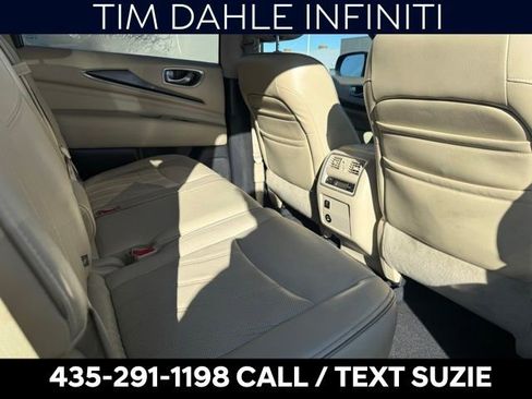 Used 2017 INFINITI QX60 Base w/ Premium Plus Package image 17