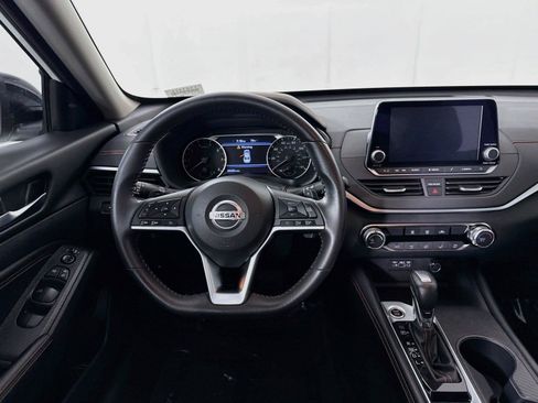 Used 2022 Nissan Altima 2.5 SR AWD/4WD image 29