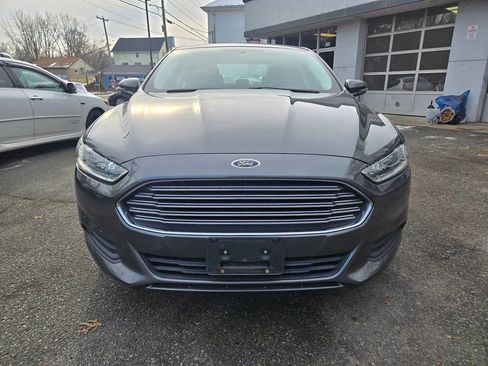 Used 2016 Ford Fusion SE image 25