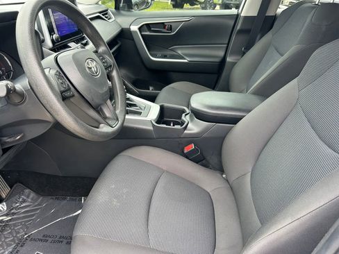 Used 2023 Toyota RAV4 LE FWD image 11