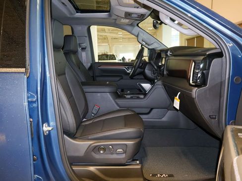 New 2026 GMC Sierra 2500 Denali w/ Denali Reserve Package image 33