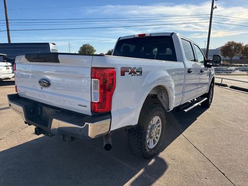 Used 2017 Ford F250 XLT w/ XLT Value Package image 7