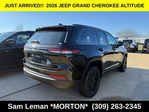 New 2026 Jeep Grand Cherokee Altitude image 8