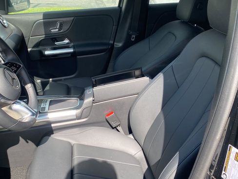 Certified 2025 Mercedes-Benz GLA 250 image 6