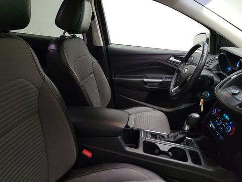 Used 2017 Ford Escape SE w/ Equipment Group 201A FWD image 21