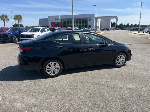 Used 2022 Nissan Versa S w/ Trunk Package FWD image 5
