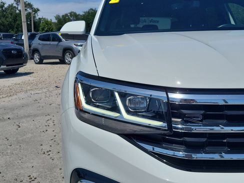 Used 2022 Volkswagen Atlas Cross Sport SEL R-Line AWD/4WD image 7