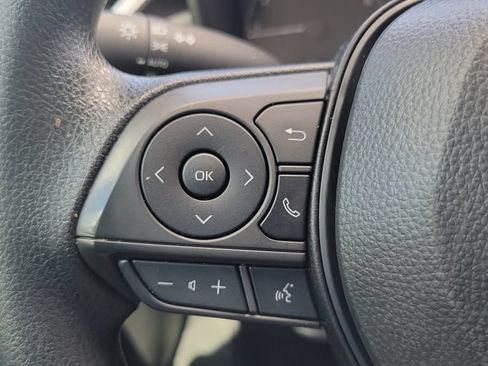 Used 2025 Toyota Corolla LE FWD image 19